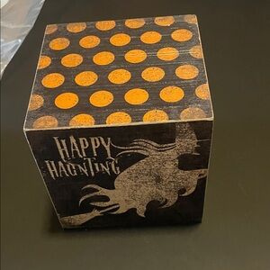 Happy haunting decorative cube